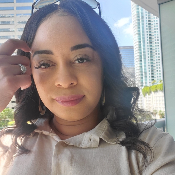 Meet your Posher, Elvina - Picture 12 of 13